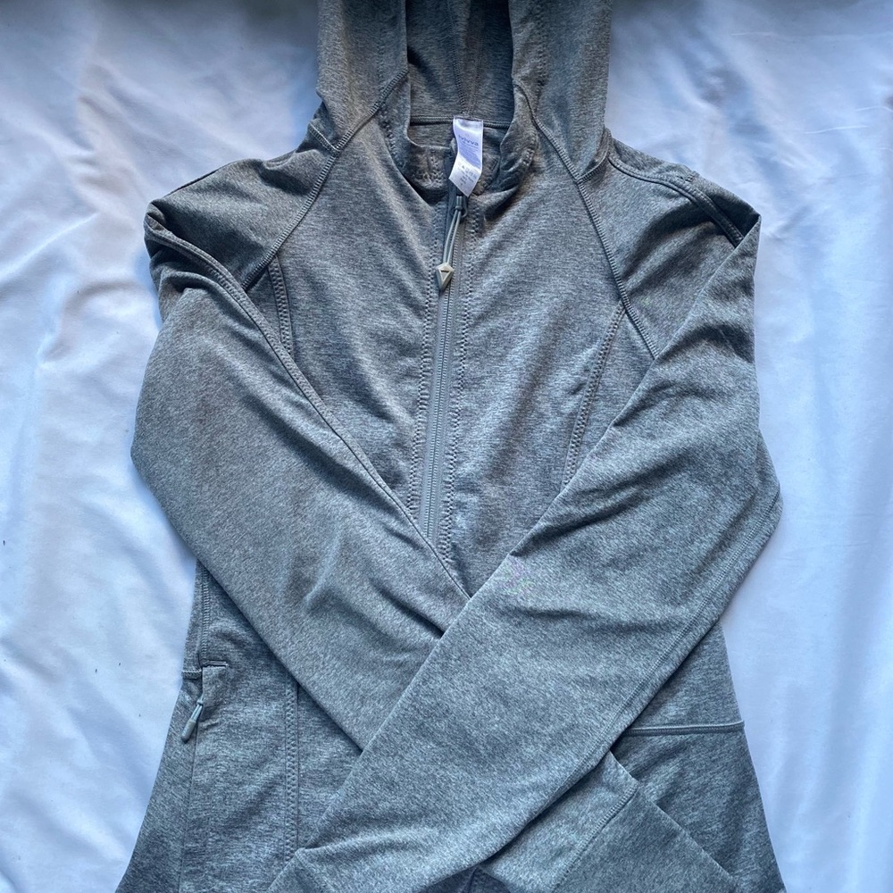 Lululemon ivivva define jacket size 12 however fits adult small